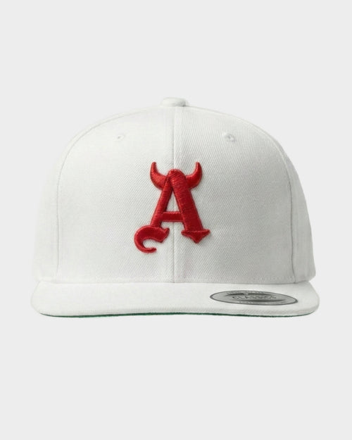 Gorra Plana A Diablo Blanca